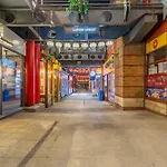 Cosy Apartment- City Centre - Free Parking-Sleep 5